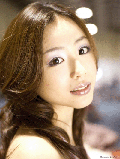 フィギュアスケートの選手である村主章枝の妹、村主千香の写真